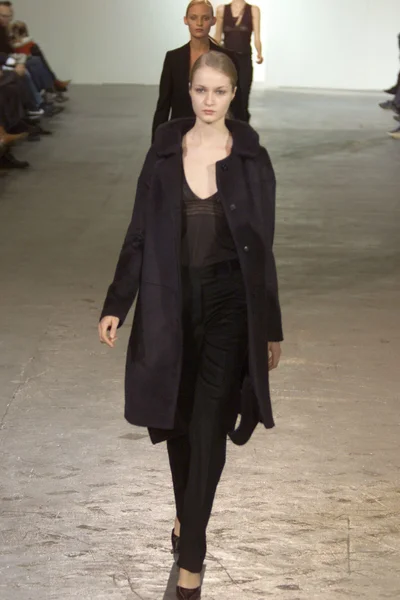 Look 28